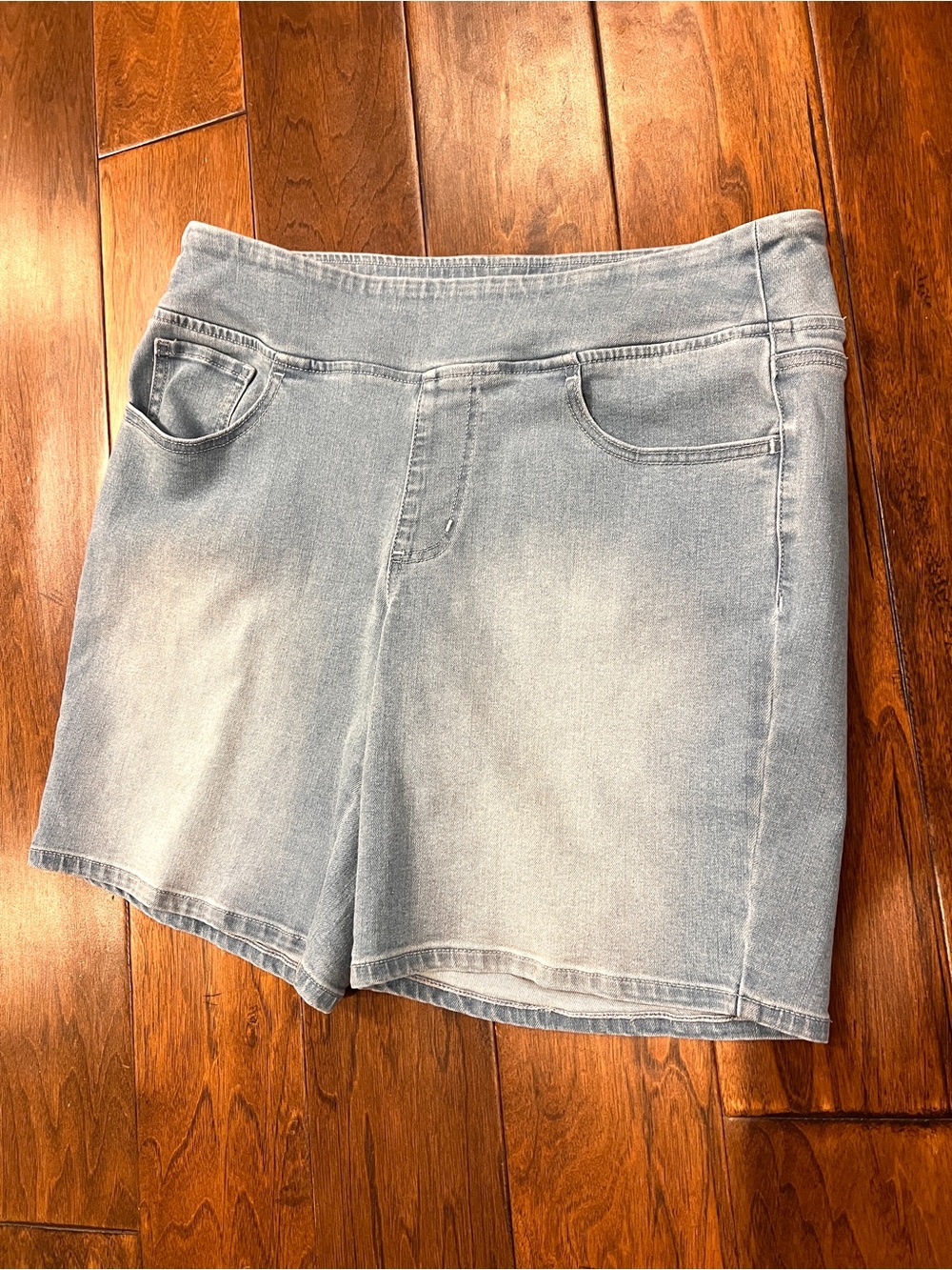 Belle by Kim Gravel Women’s Light Blue Pull-On Denim Shorts